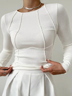 LILY | CAMISETA AJUSTADA CON COSTURAS