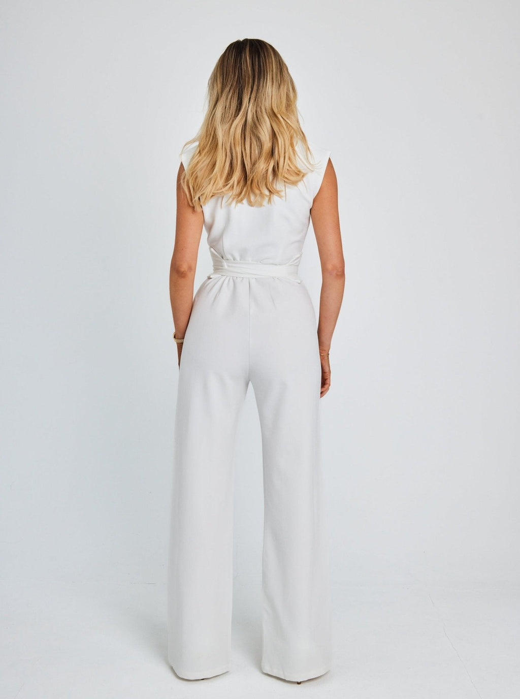 ARIEL | MONO ELEGANTE